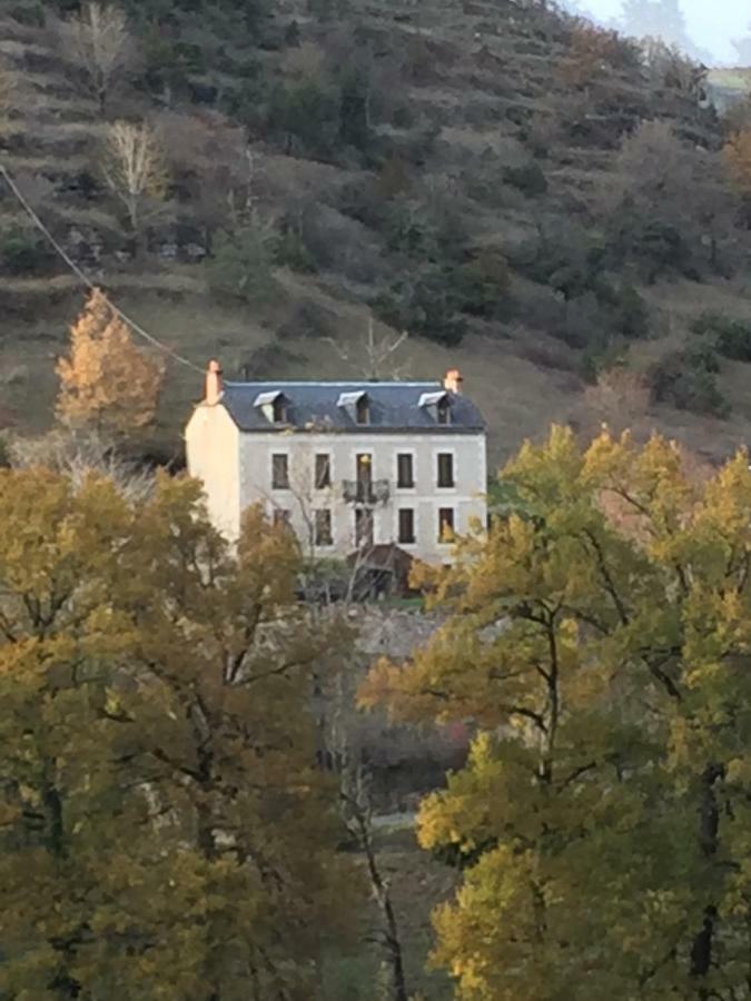 Bed and Breakfast Aux Berges Du Coubisou Экстерьер фото