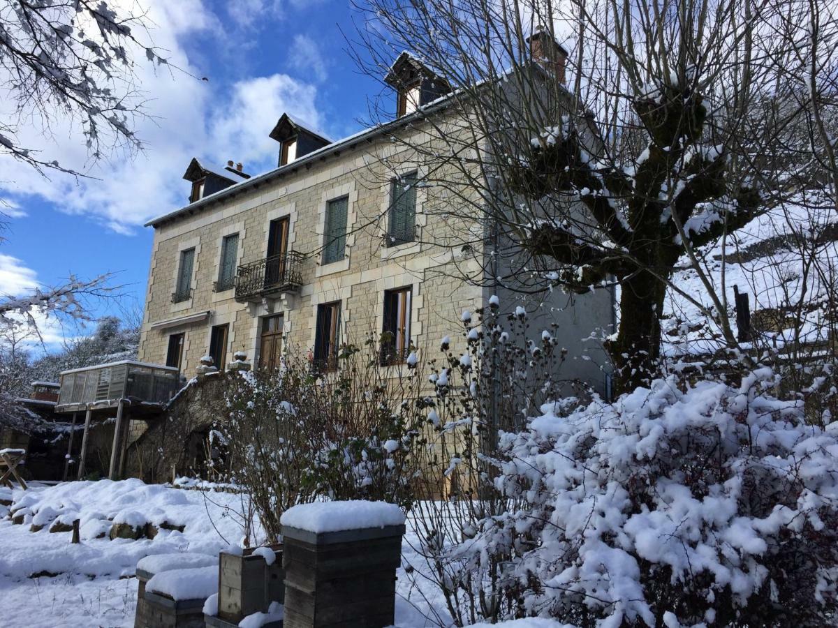 Bed and Breakfast Aux Berges Du Coubisou Экстерьер фото
